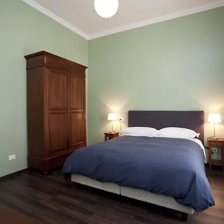 Colosseo Secret Garden - And * רומא