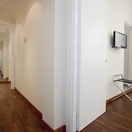 Colosseo Secret Garden - And דירה רומא