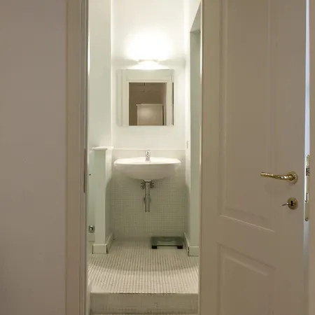 Colosseo Secret Garden - And דירה רומא